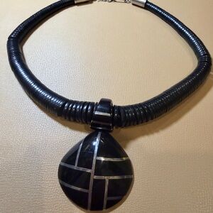 Native American Santo Domingo Graduated Heishi Necklace w/inlaid shell pendant